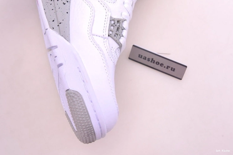 White  4 Jordan CT8527-100 Retro Oreo 1112